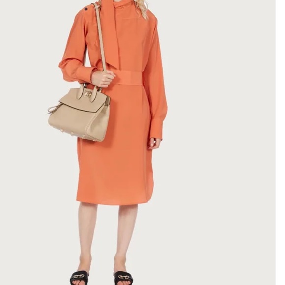 FERRAGAMO The Studio Bag CASHEW Authentic & NWT - Picture 6 of 17